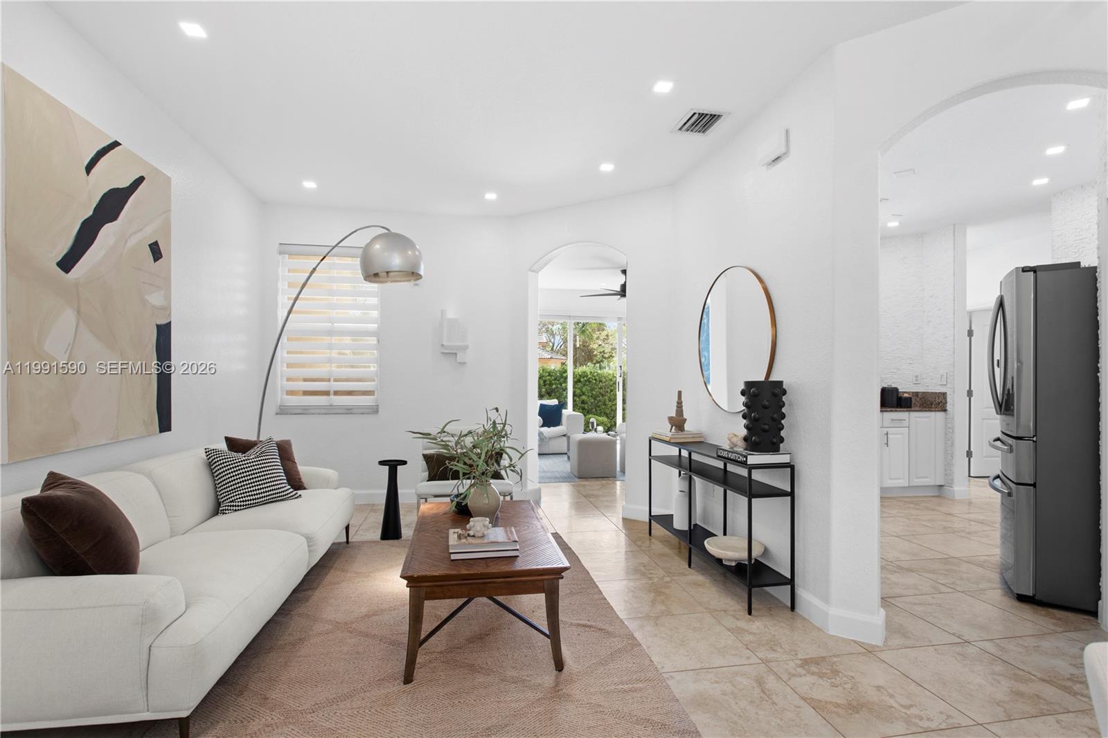 ISLANDS AT DORAL - Residential