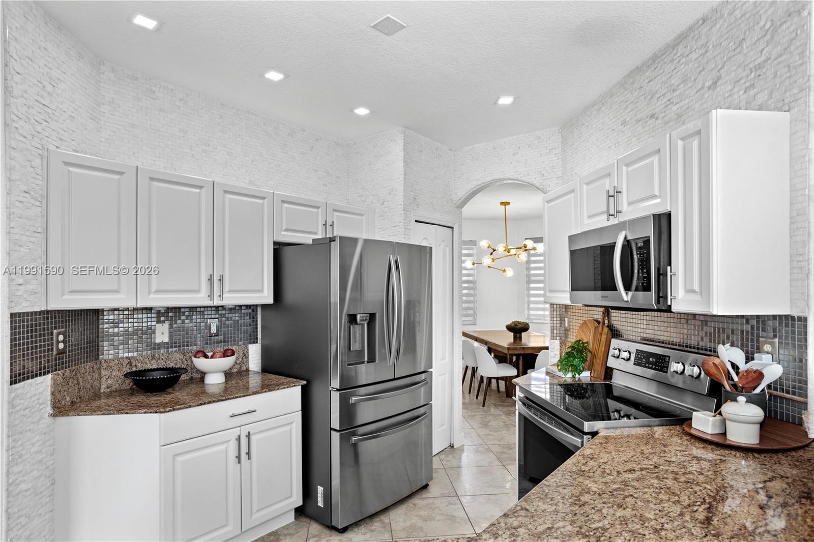 ISLANDS AT DORAL - Residential