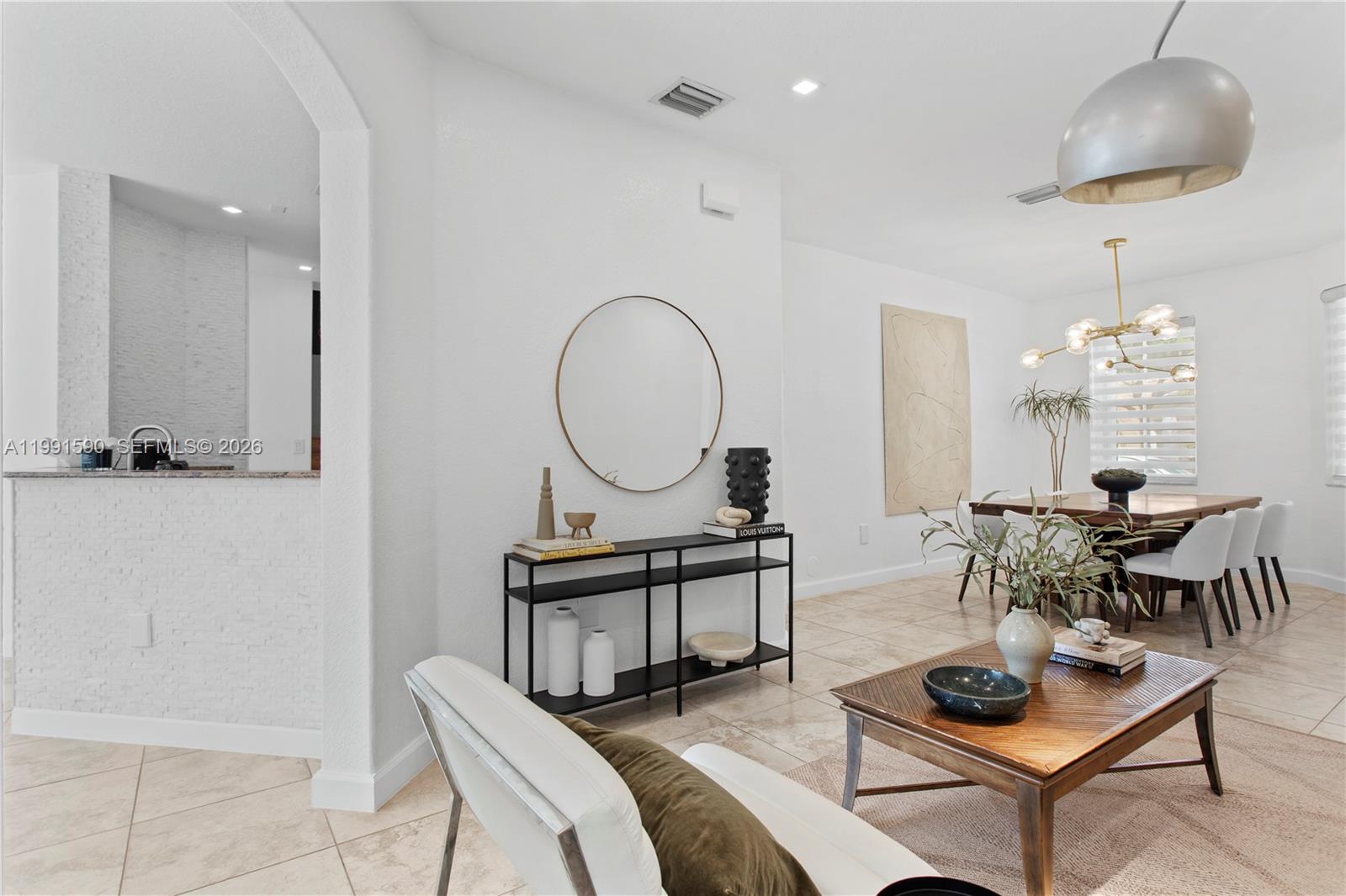 ISLANDS AT DORAL - Residential