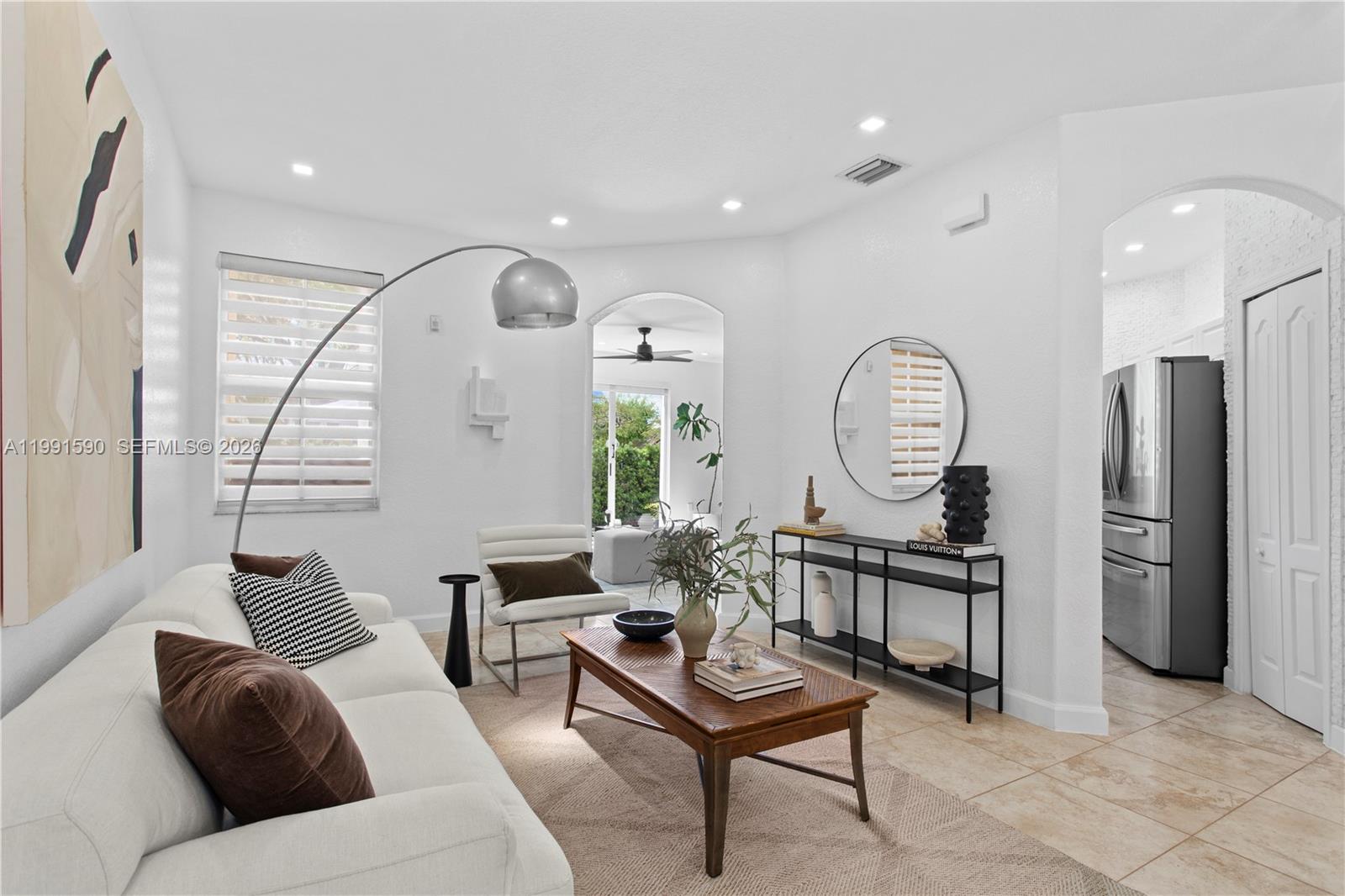 ISLANDS AT DORAL - Residential