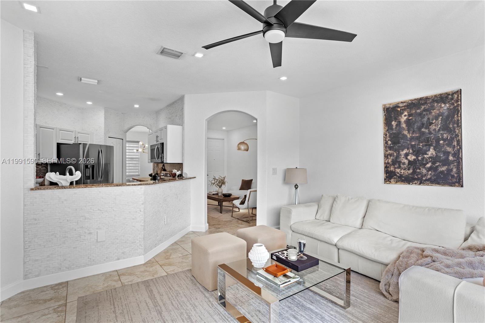 ISLANDS AT DORAL - Residential