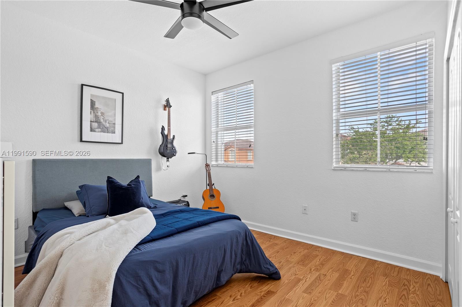 ISLANDS AT DORAL - Residential