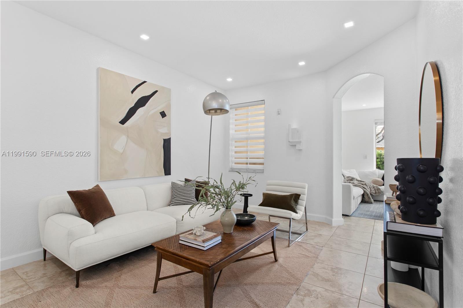 ISLANDS AT DORAL - Residential