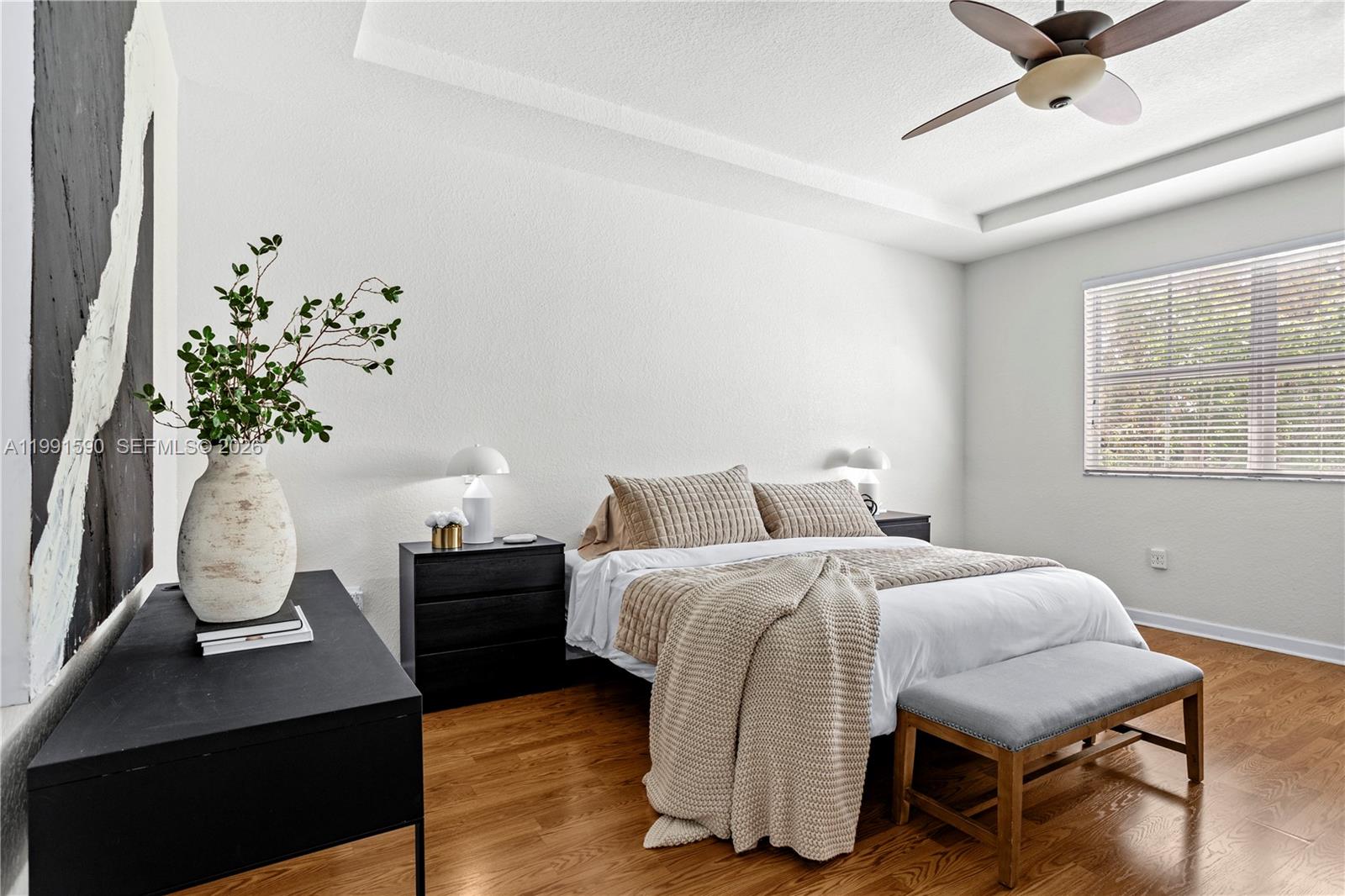 ISLANDS AT DORAL - Residential
