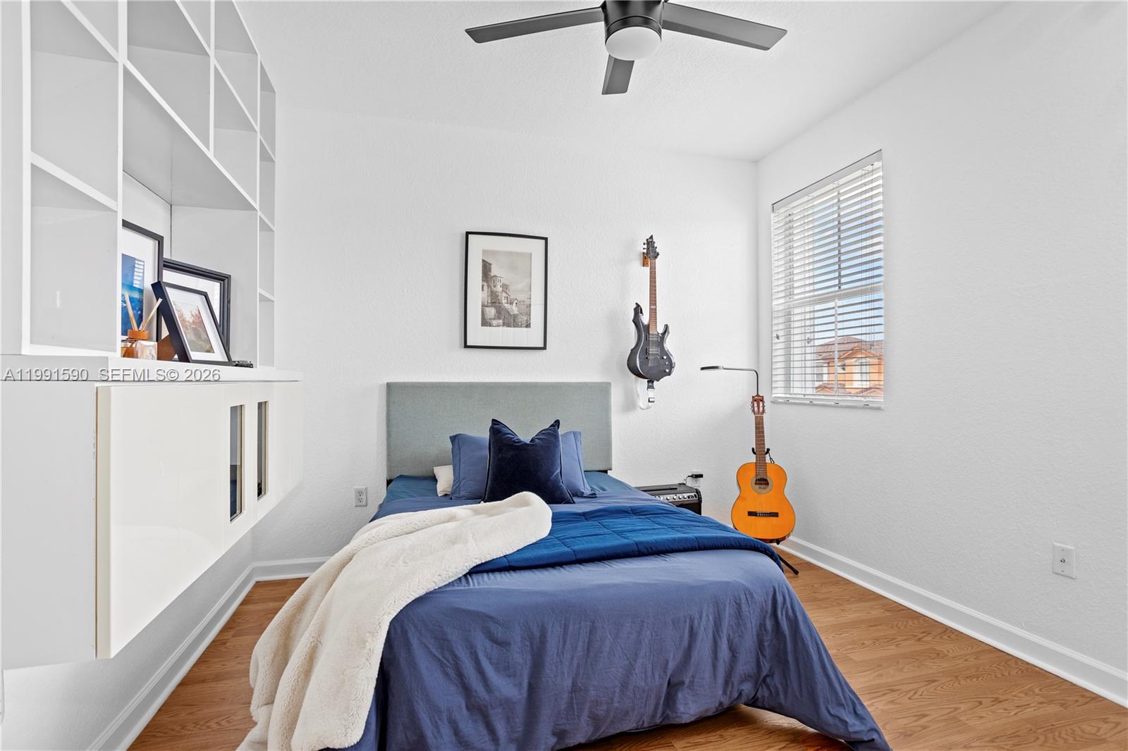 ISLANDS AT DORAL - Residential