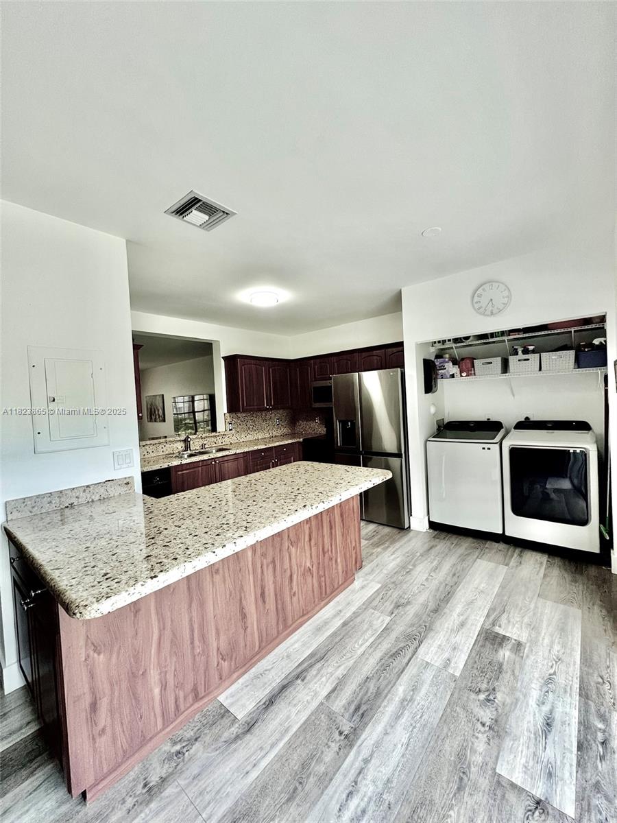 16206 Emerald Cove Rd