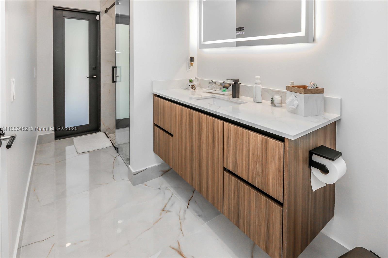 LISARDO SUB - Residential