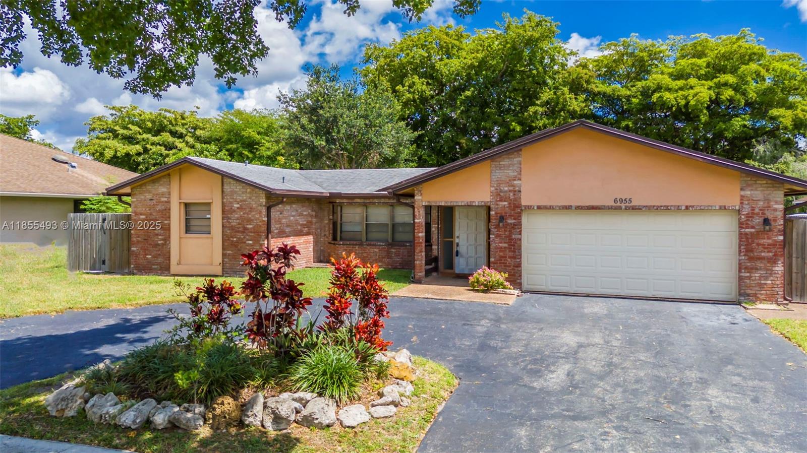 Make this beautiful Spacious house your home . 3/2 with 2 car garage and a big back yard. Large living areas with an updated eat in modern kitchen . All new Tile floors. Relax on the screened in patio by the pool. NO HOA