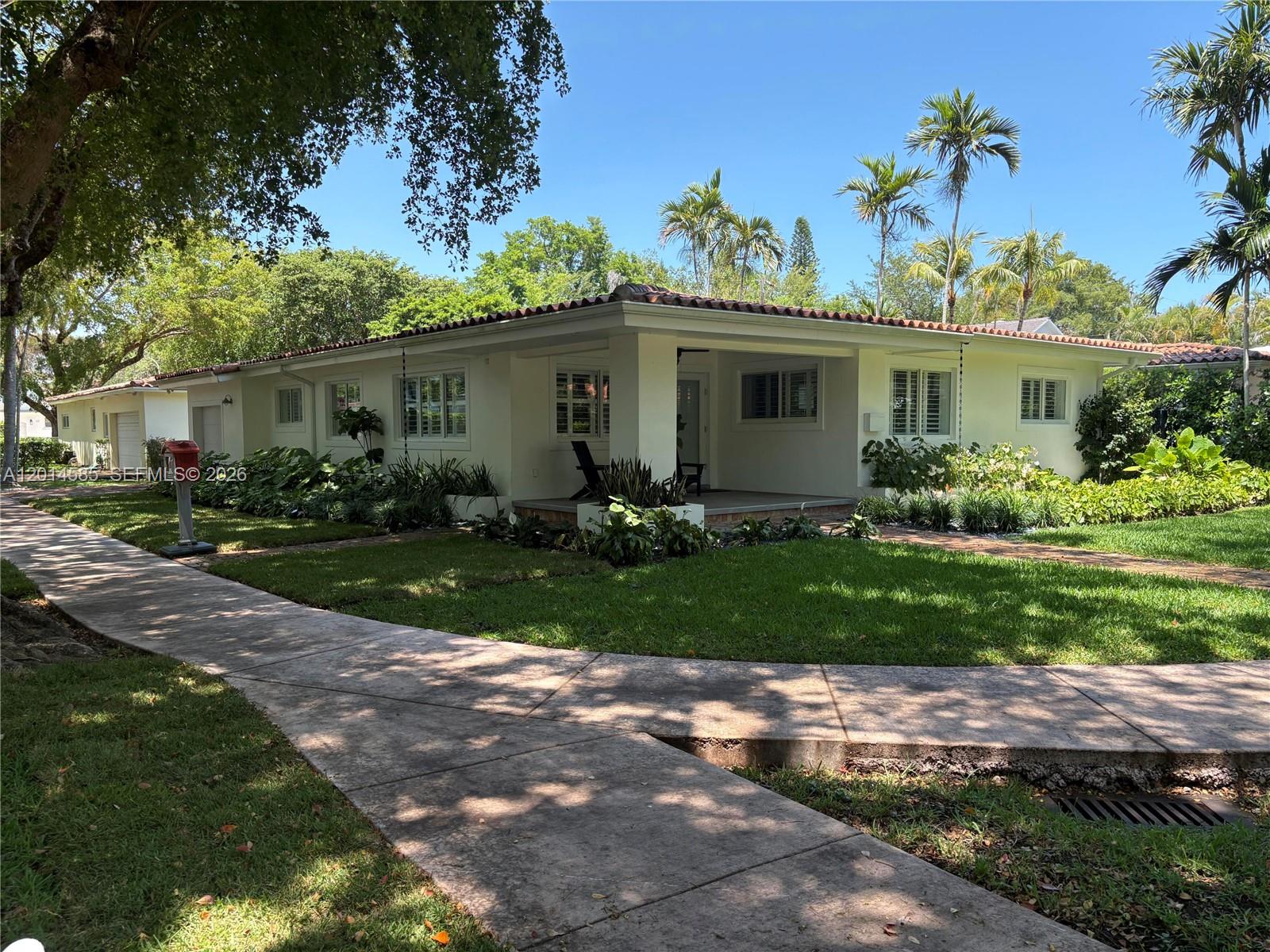 CORAL GABLES BISC BAY SEC - Residential