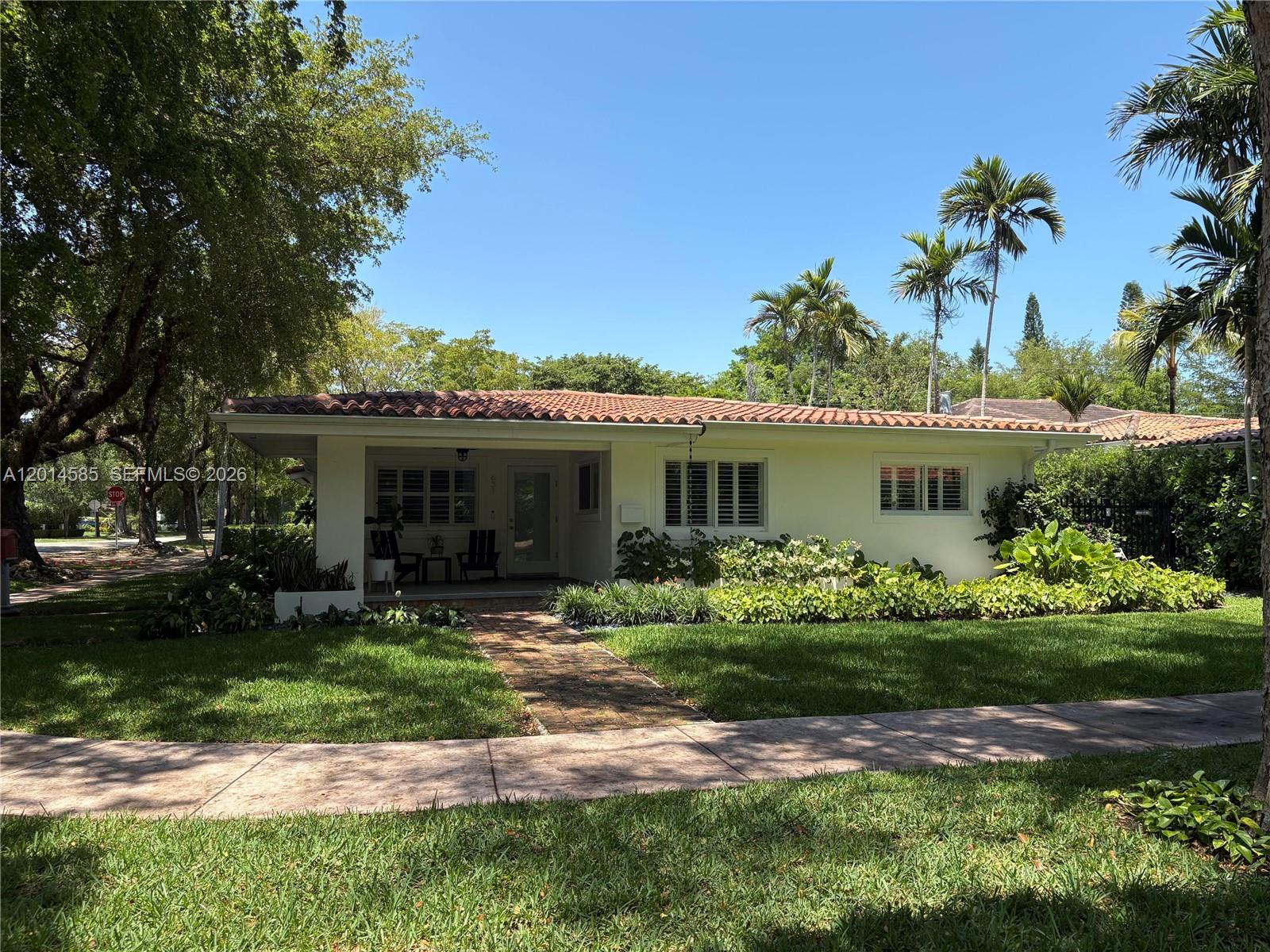 CORAL GABLES BISC BAY SEC - Residential