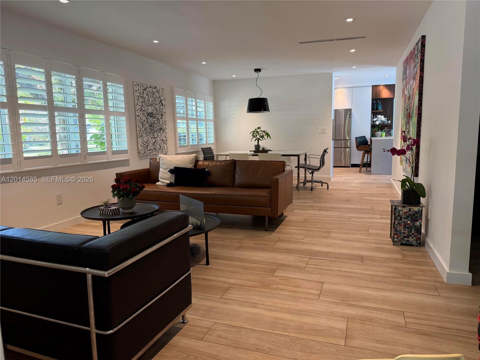 CORAL GABLES BISC BAY SEC - Residential