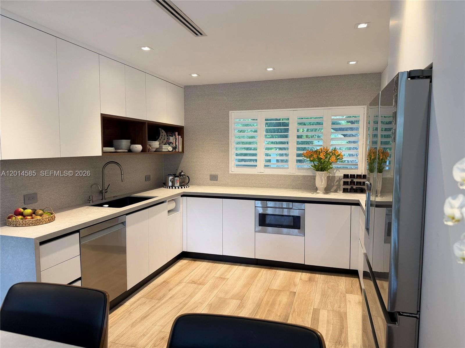 CORAL GABLES BISC BAY SEC - Residential