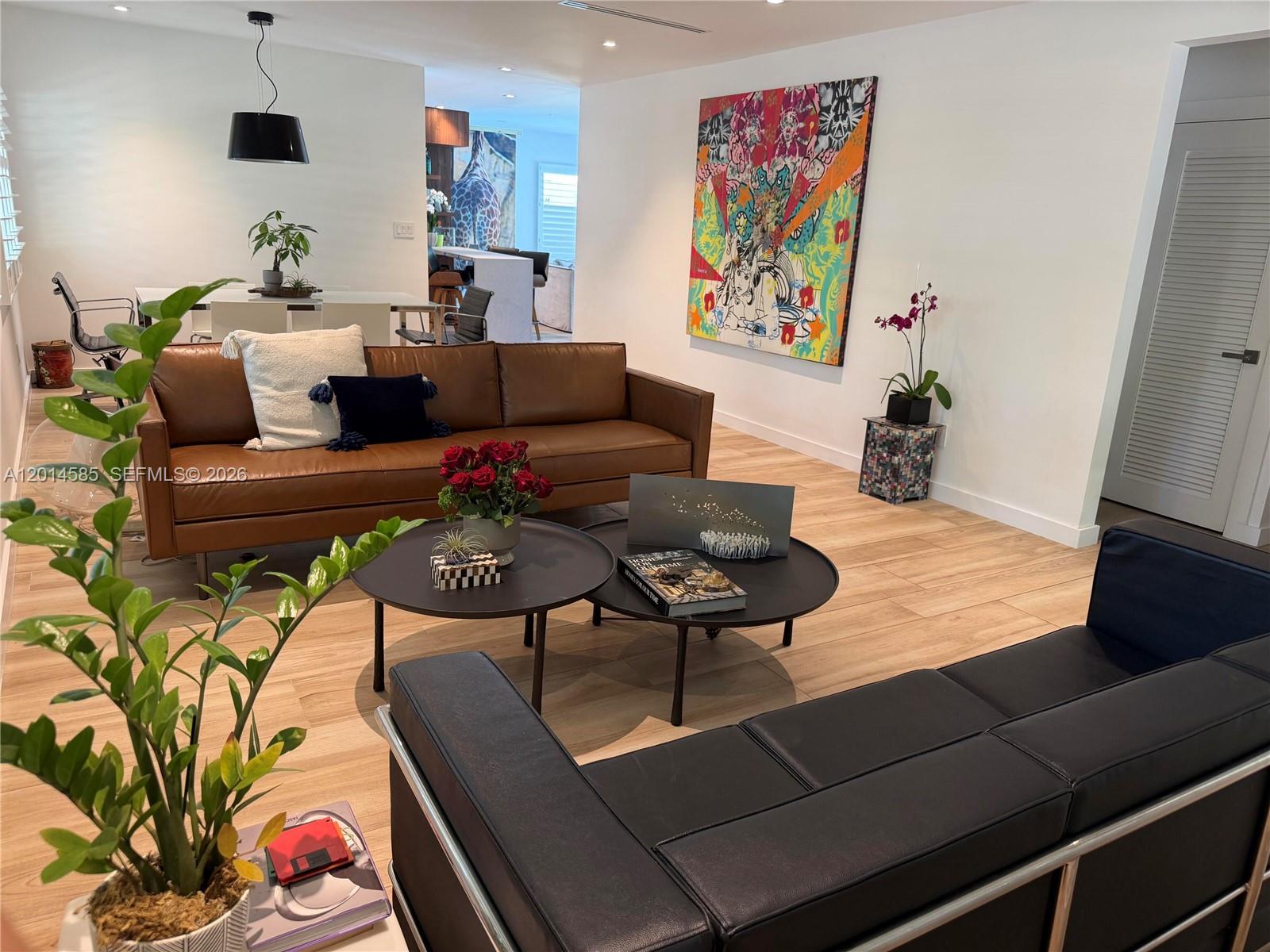 CORAL GABLES BISC BAY SEC - Residential