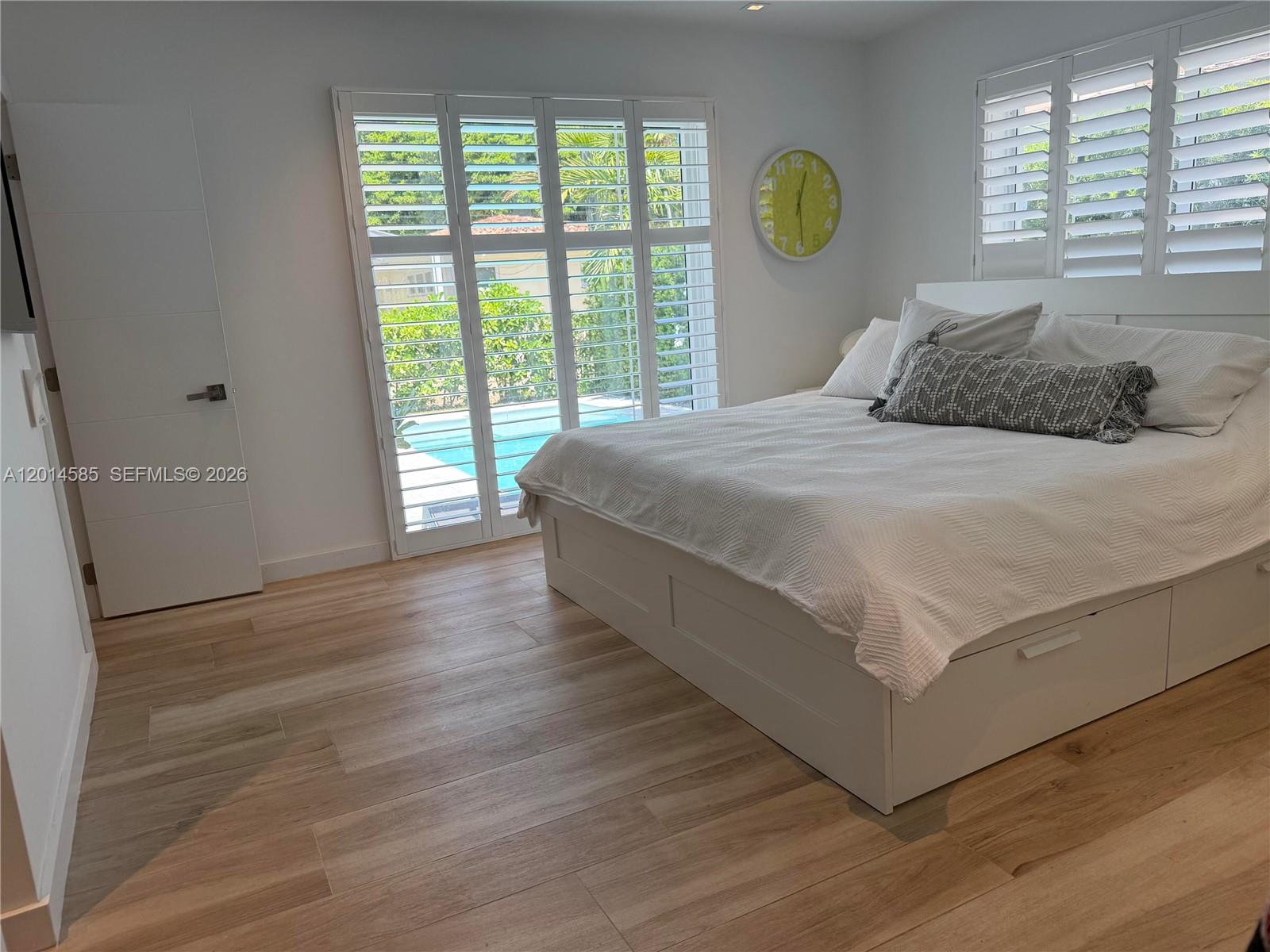 CORAL GABLES BISC BAY SEC - Residential