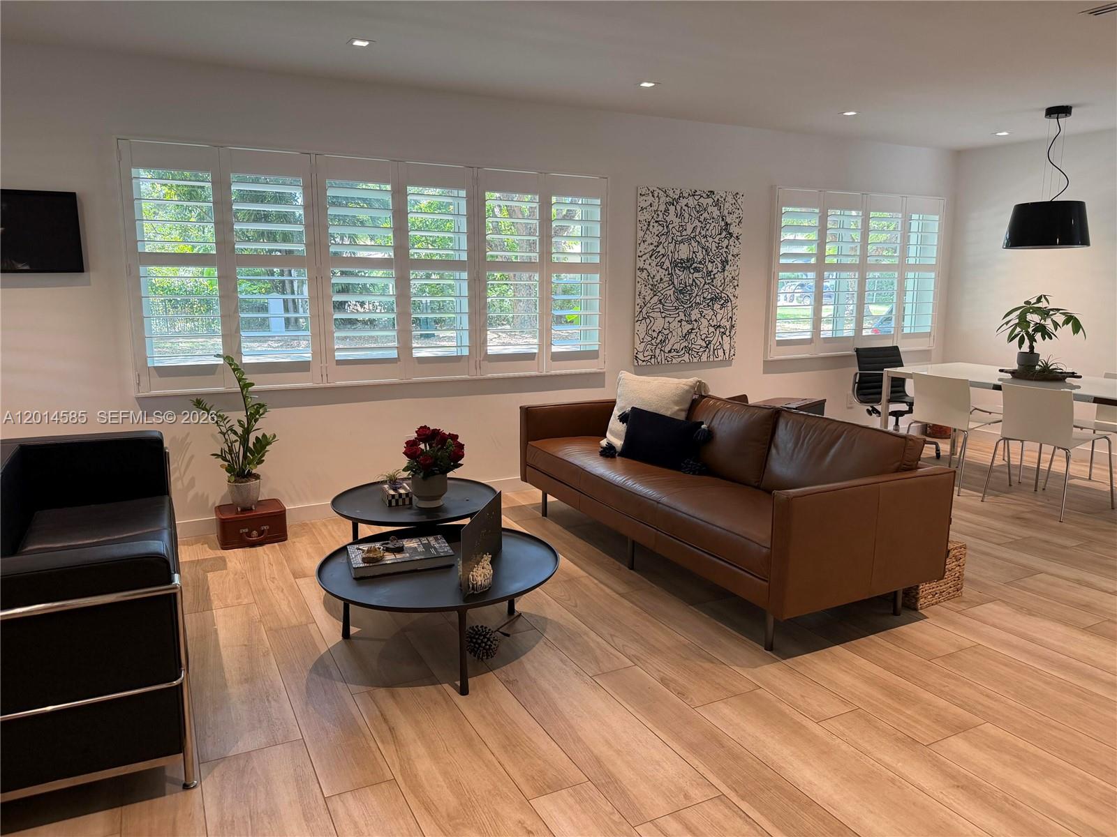 CORAL GABLES BISC BAY SEC - Residential