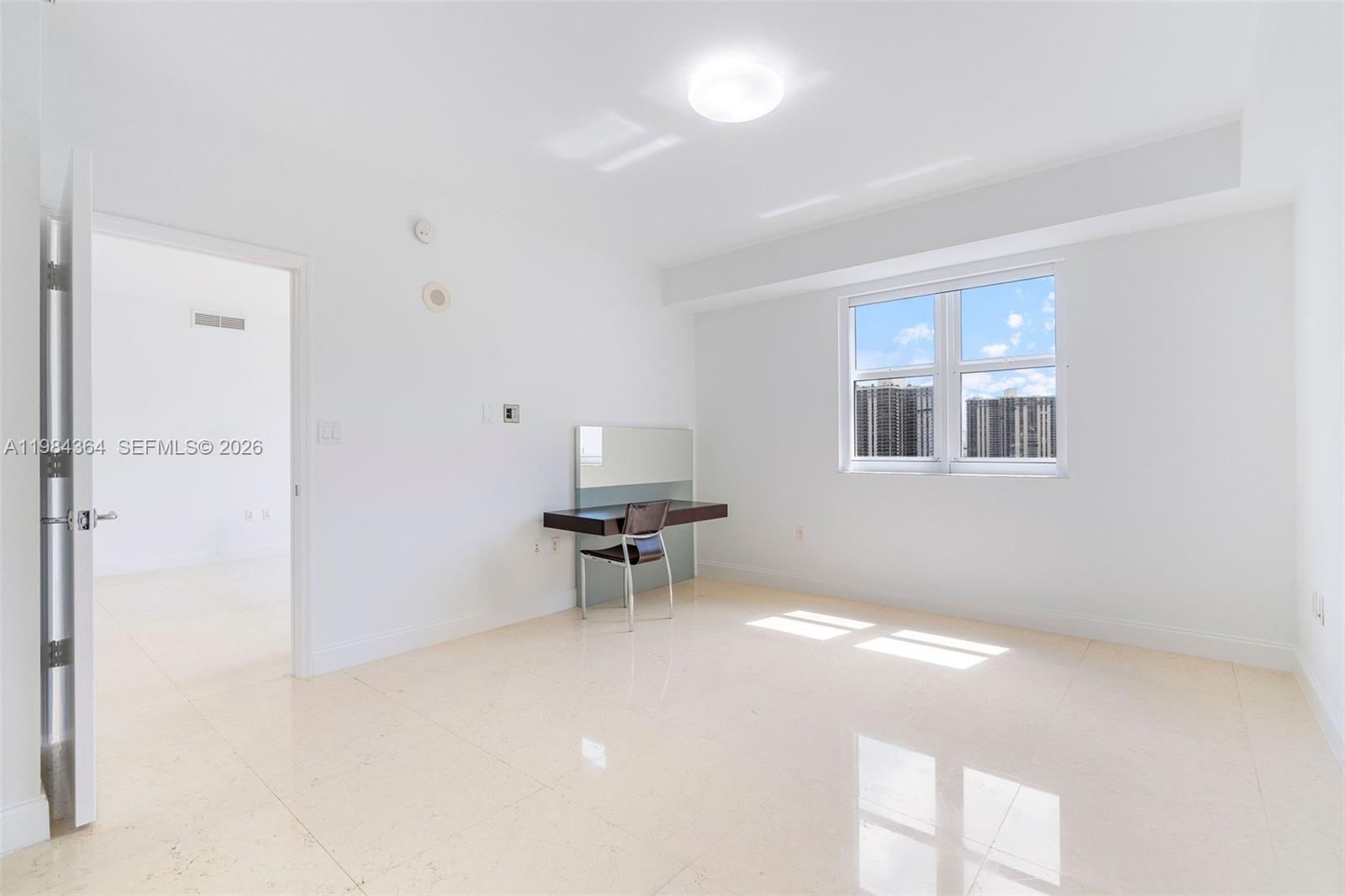 TURNBERRY VLG NO TOWER CO - Residential