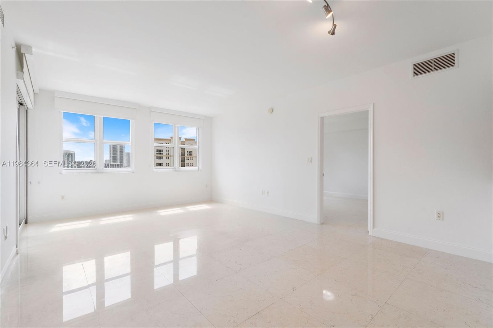 TURNBERRY VLG NO TOWER CO - Residential