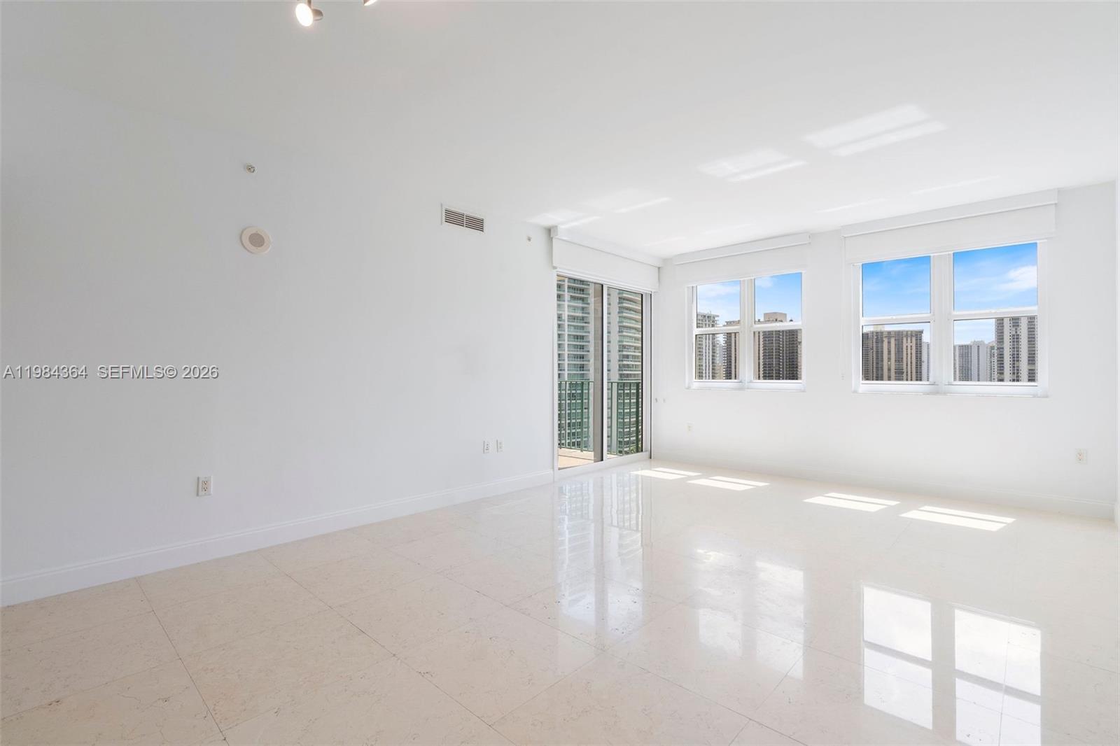 TURNBERRY VLG NO TOWER CO - Residential