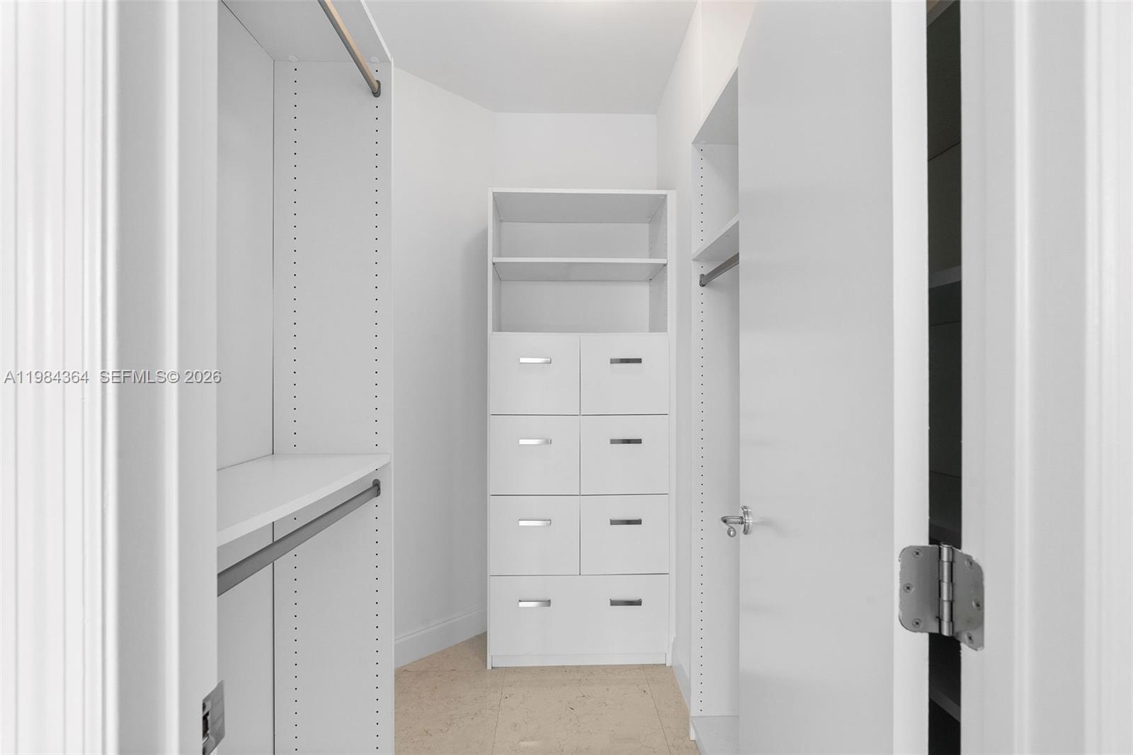 TURNBERRY VLG NO TOWER CO - Residential