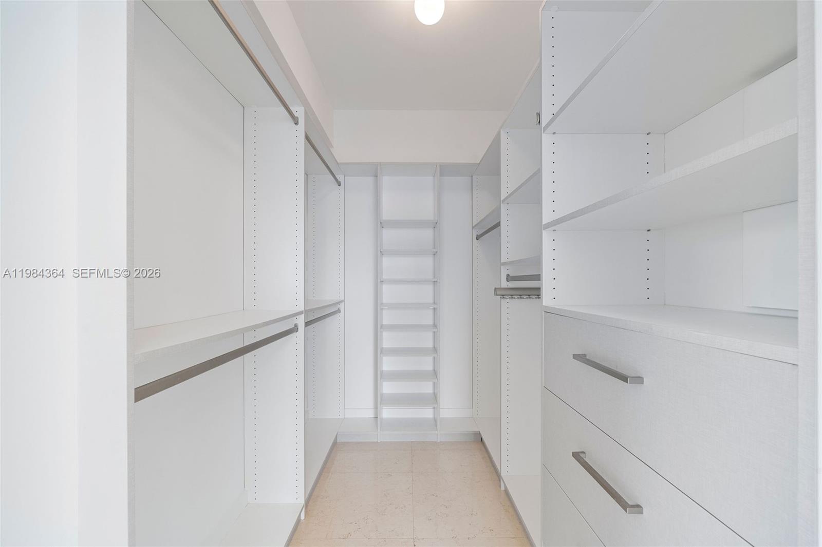 TURNBERRY VLG NO TOWER CO - Residential