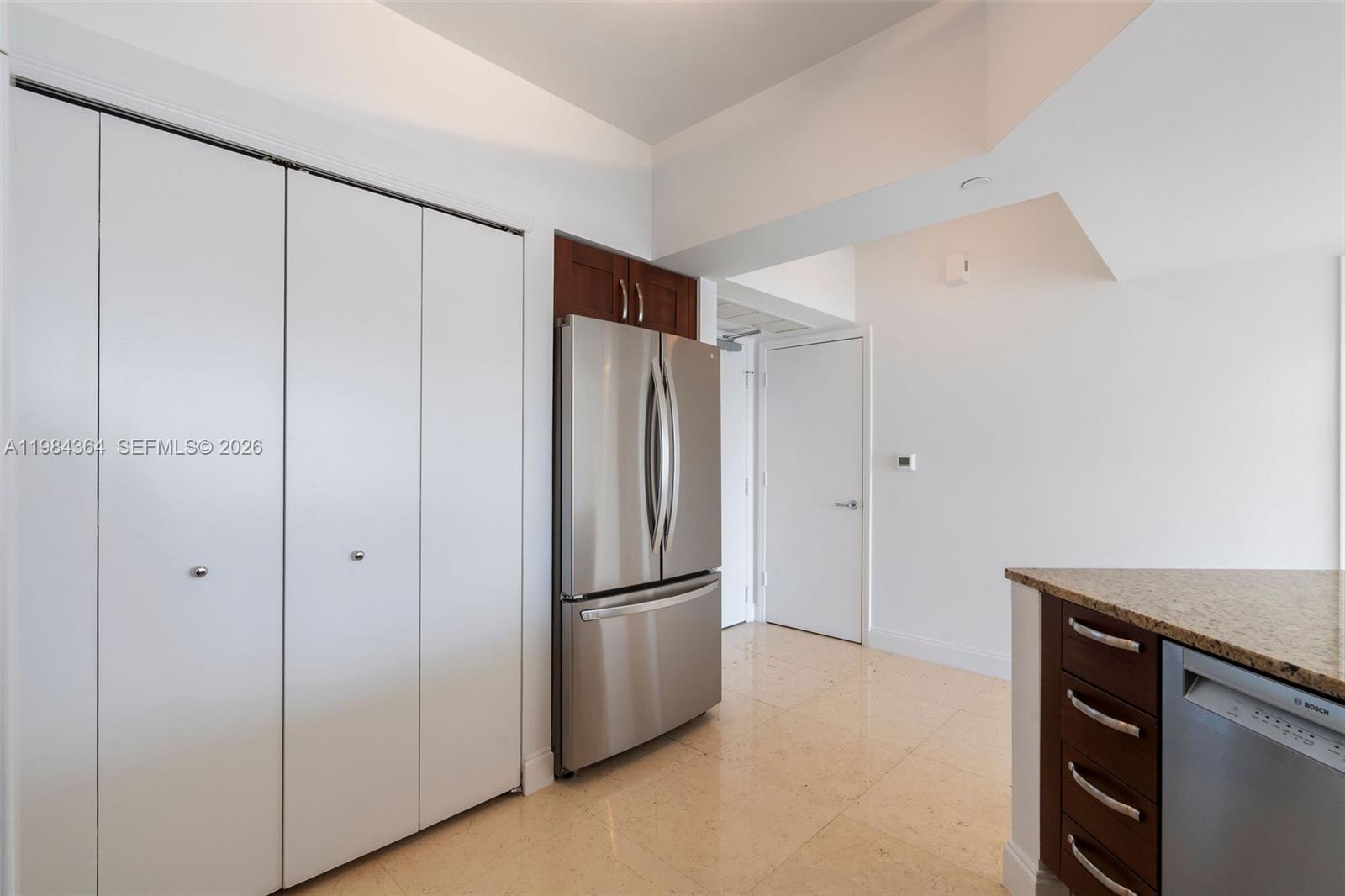 TURNBERRY VLG NO TOWER CO - Residential