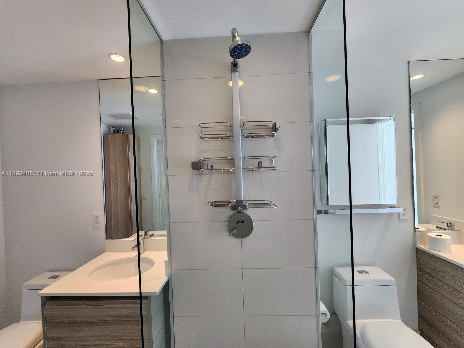 3401 MIDTOWN CONDO - Residential Lease