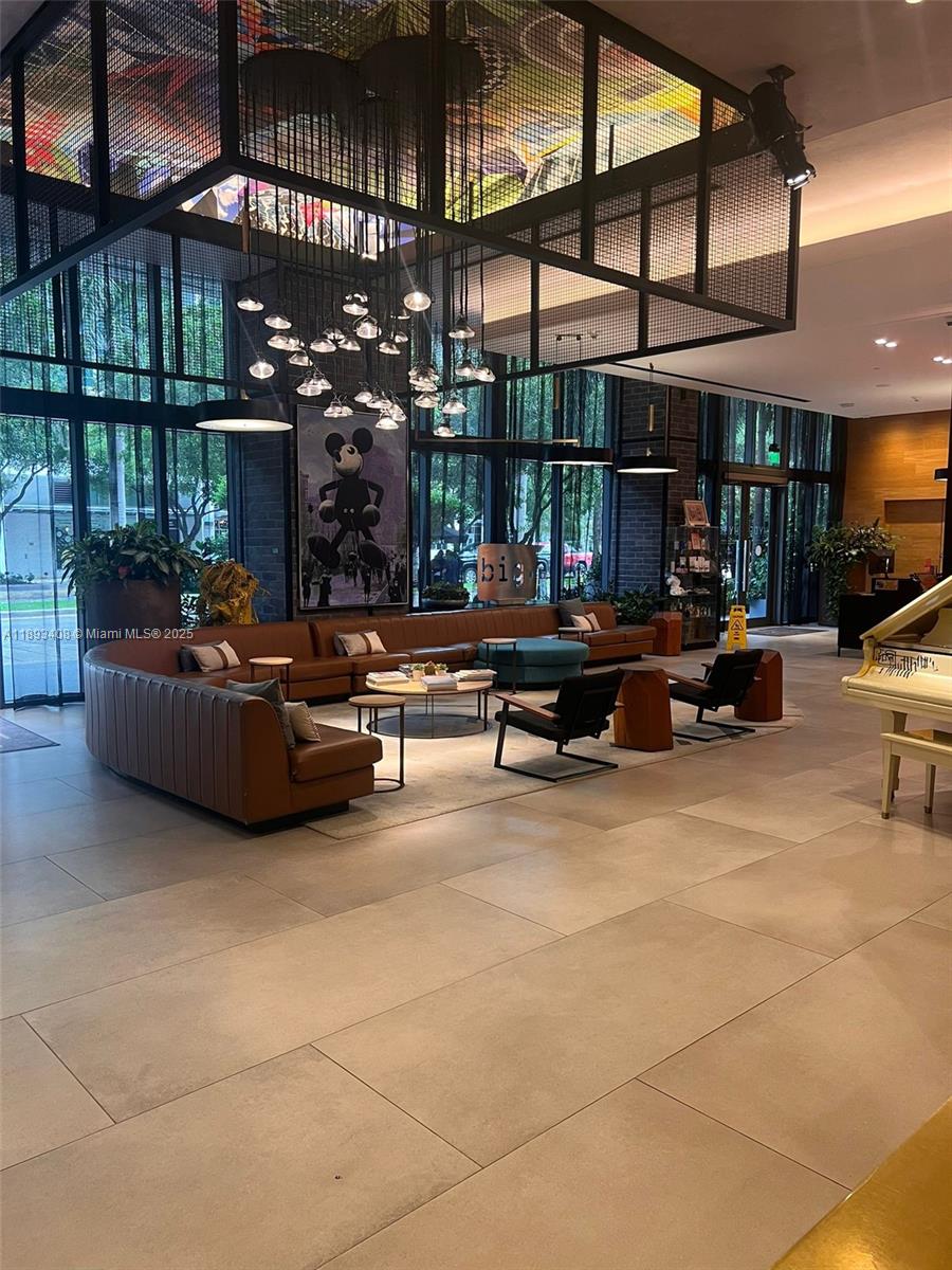 3401 MIDTOWN CONDO - Residential Lease