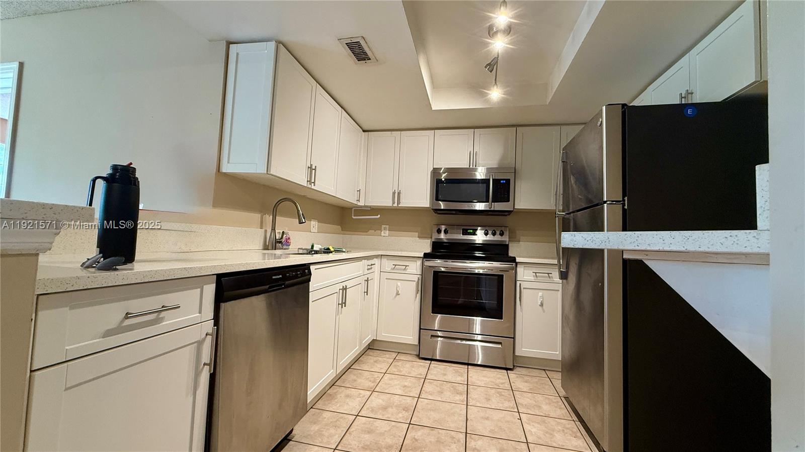 GRAND ISLES CONDO - Residential Lease