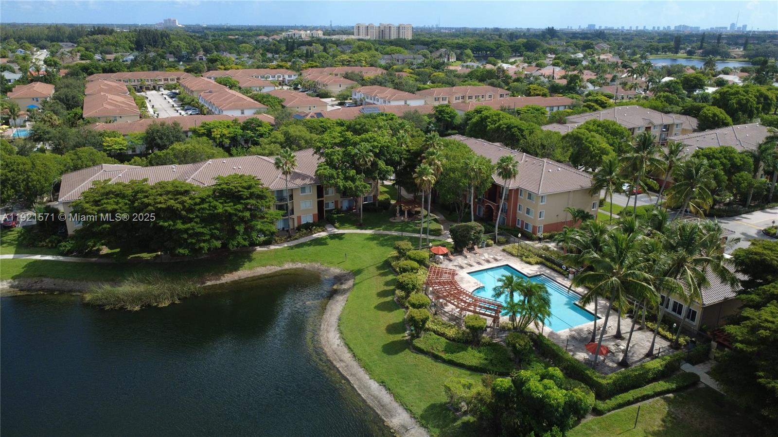 GRAND ISLES CONDO - Residential Lease