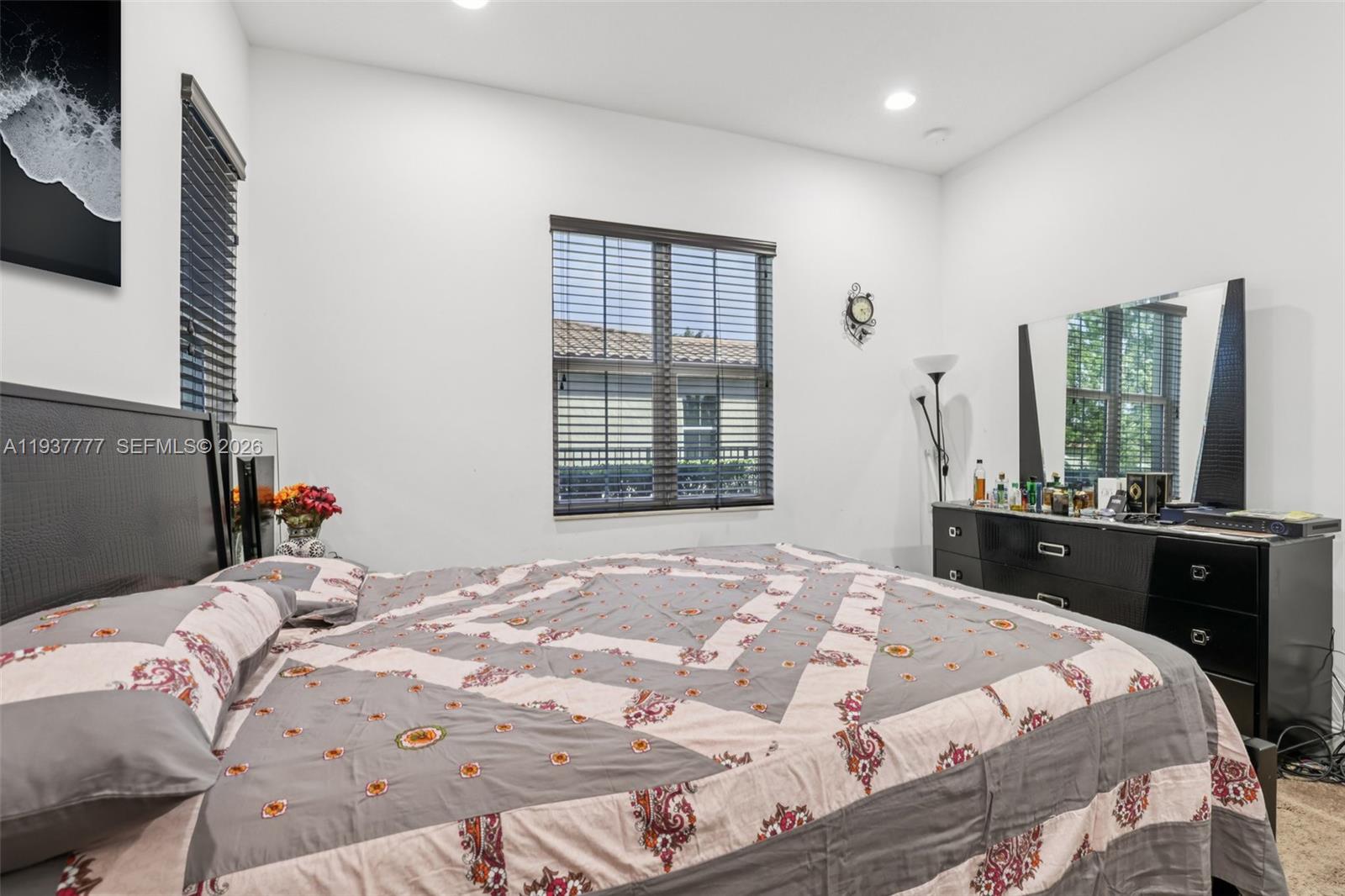 TARALYNE OAKS - Residential