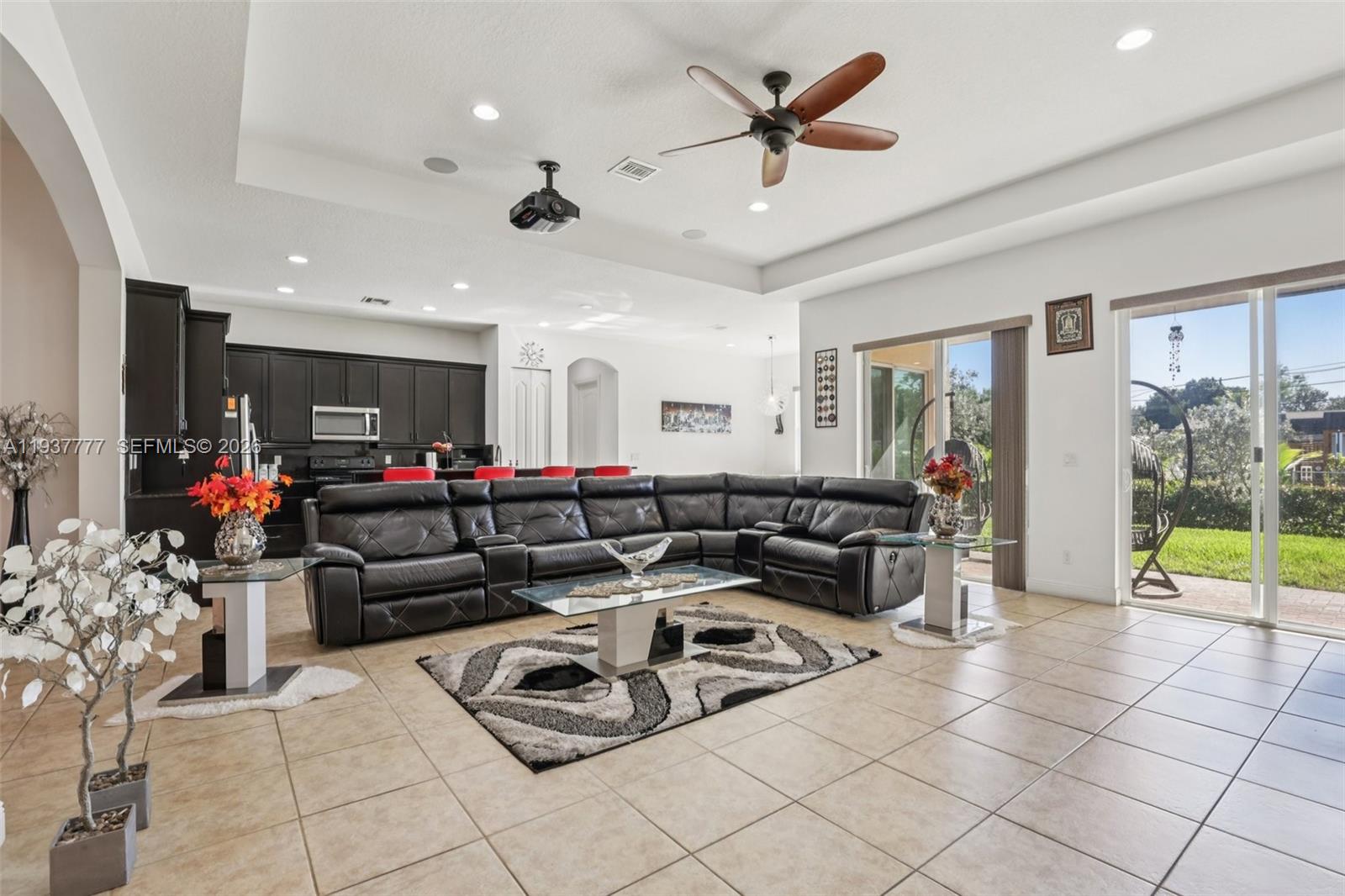 TARALYNE OAKS - Residential