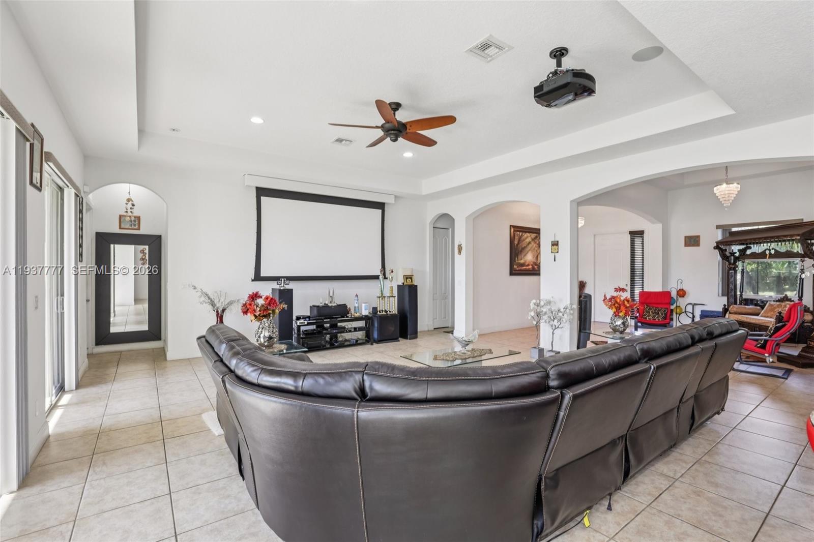 TARALYNE OAKS - Residential