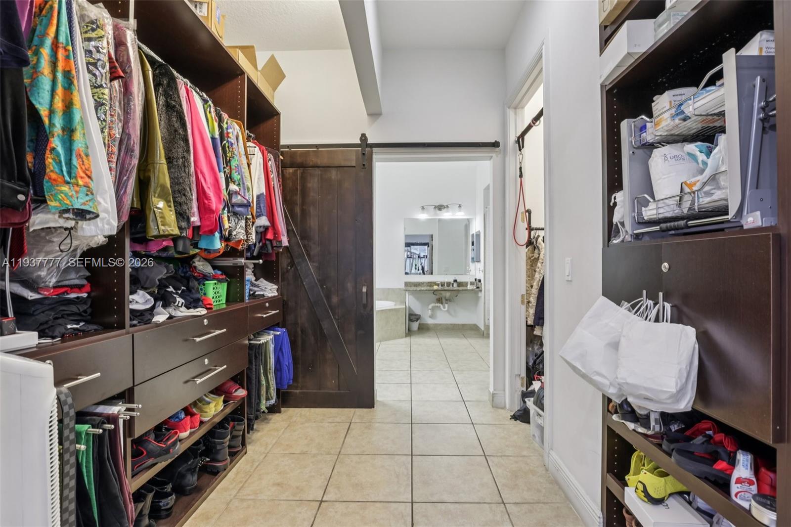 TARALYNE OAKS - Residential