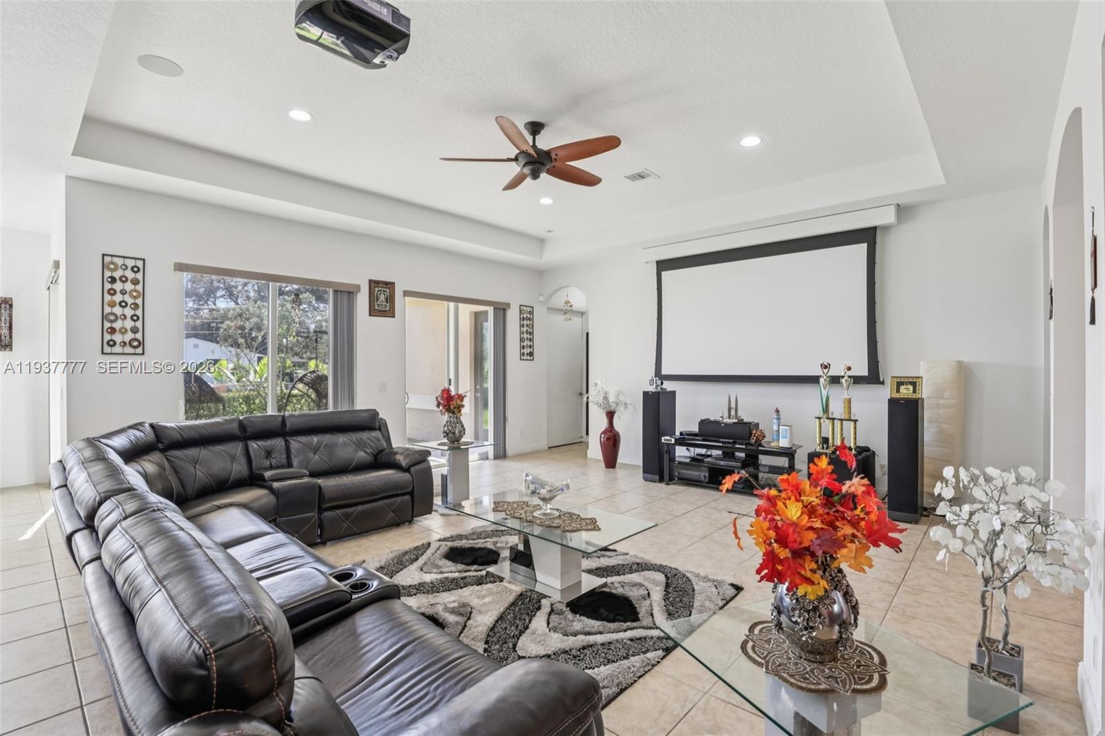 TARALYNE OAKS - Residential