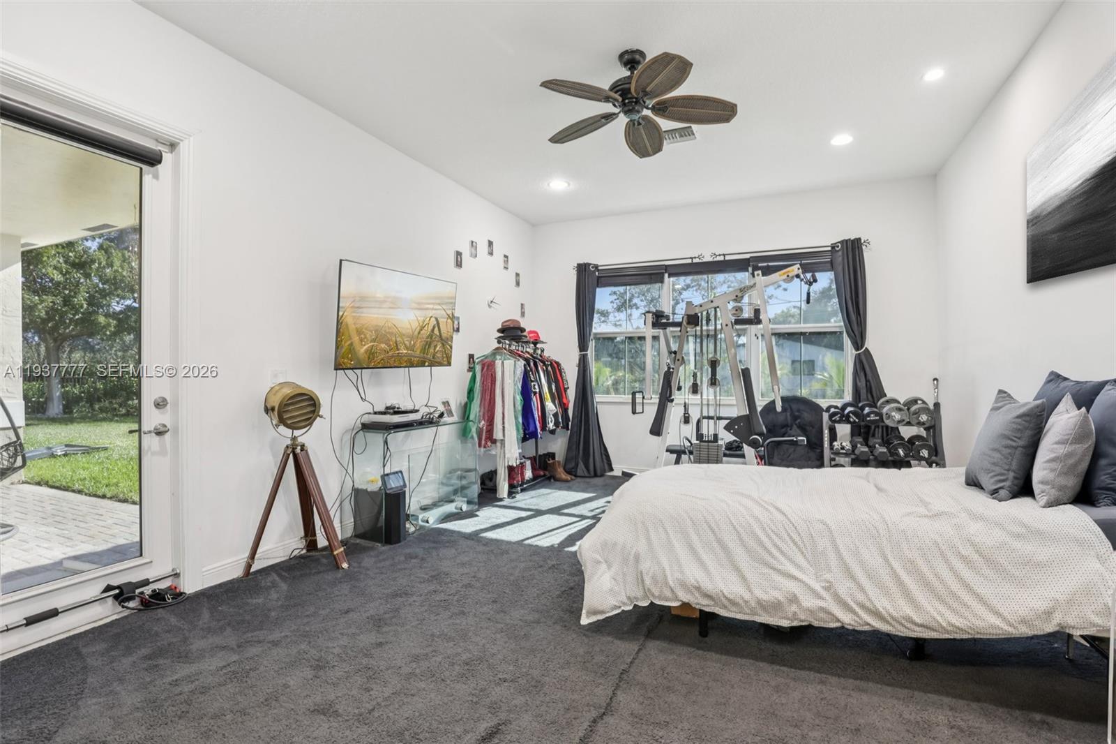 TARALYNE OAKS - Residential