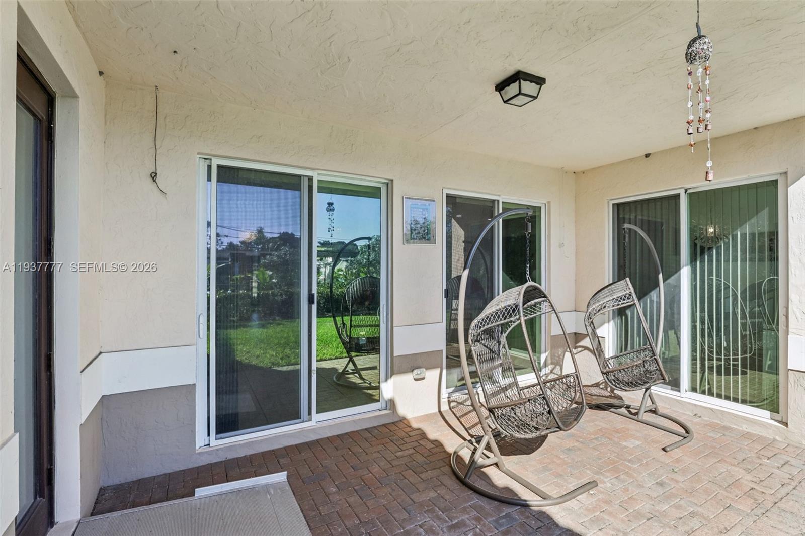 TARALYNE OAKS - Residential