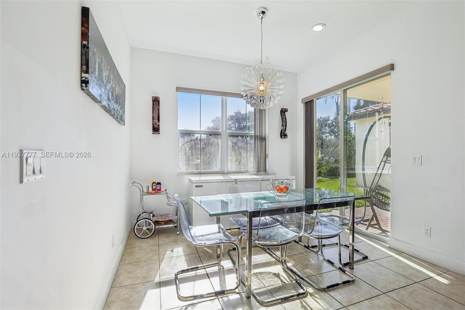 TARALYNE OAKS - Residential