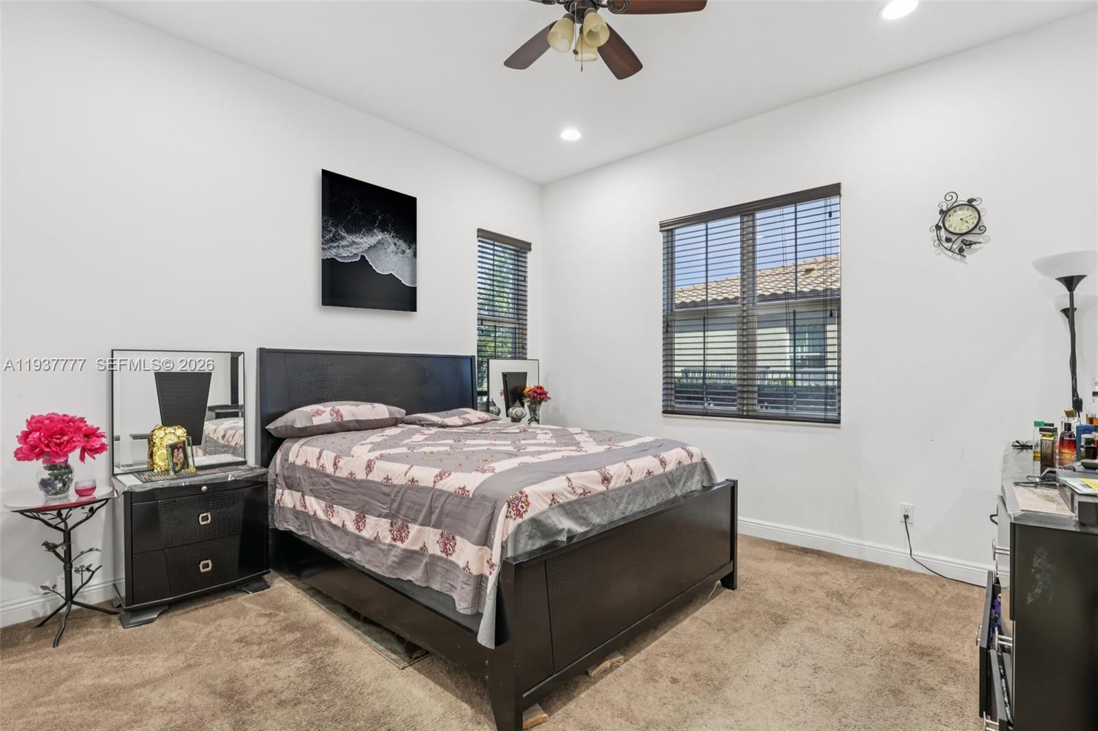 TARALYNE OAKS - Residential