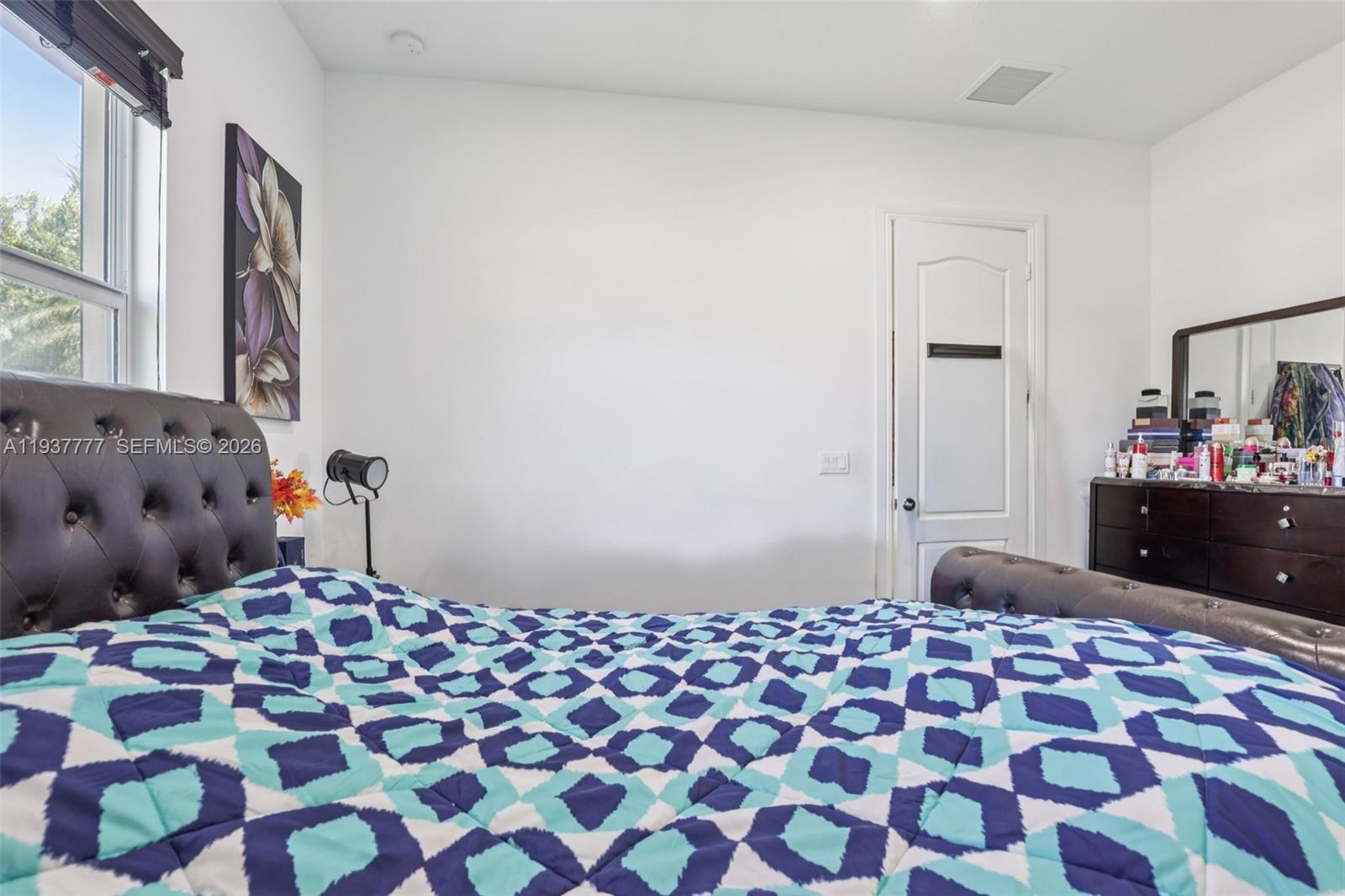 TARALYNE OAKS - Residential