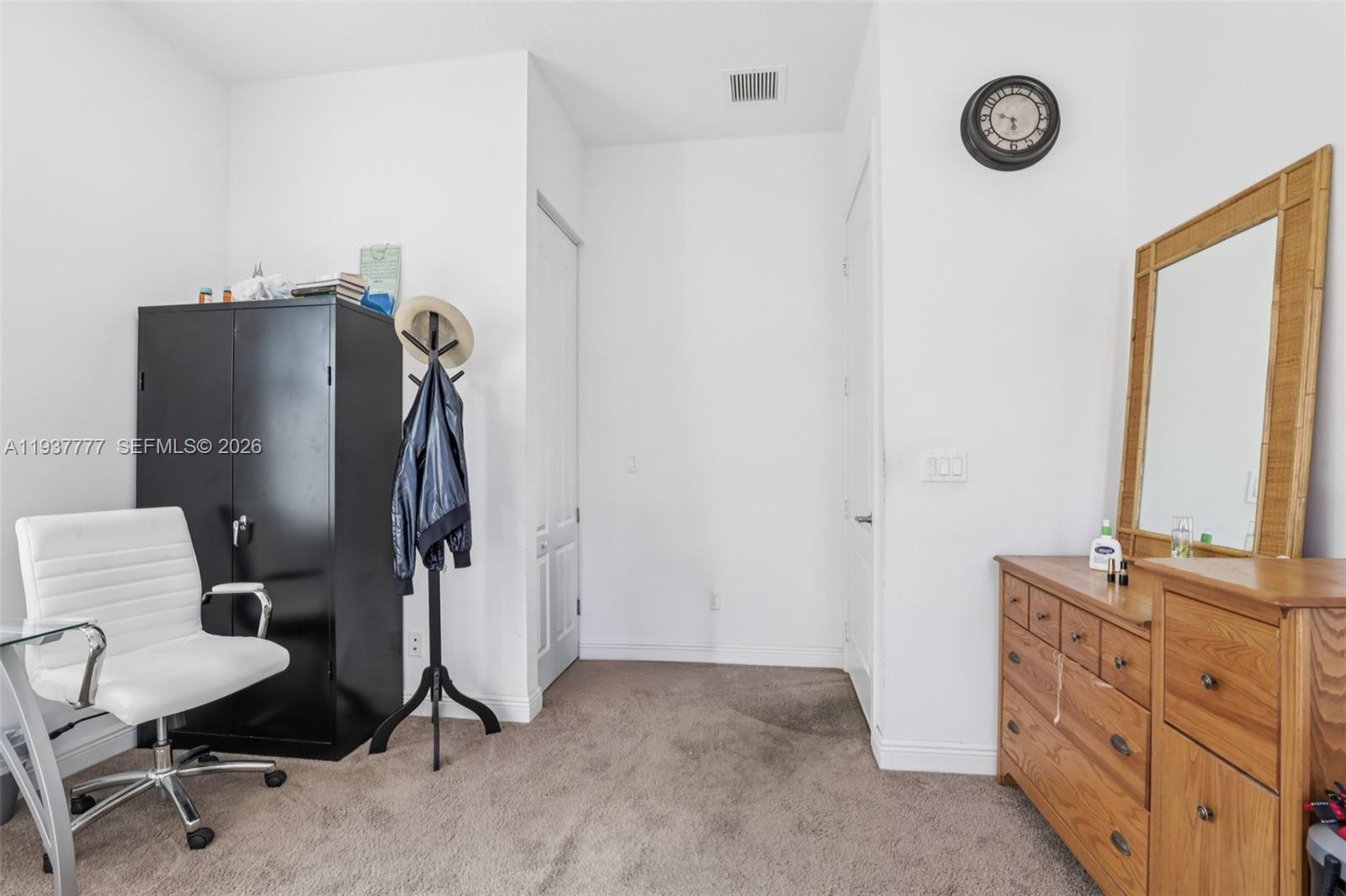 TARALYNE OAKS - Residential