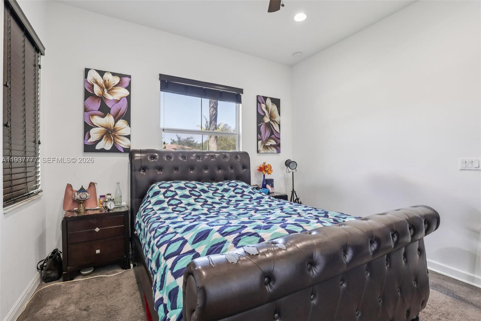 TARALYNE OAKS - Residential