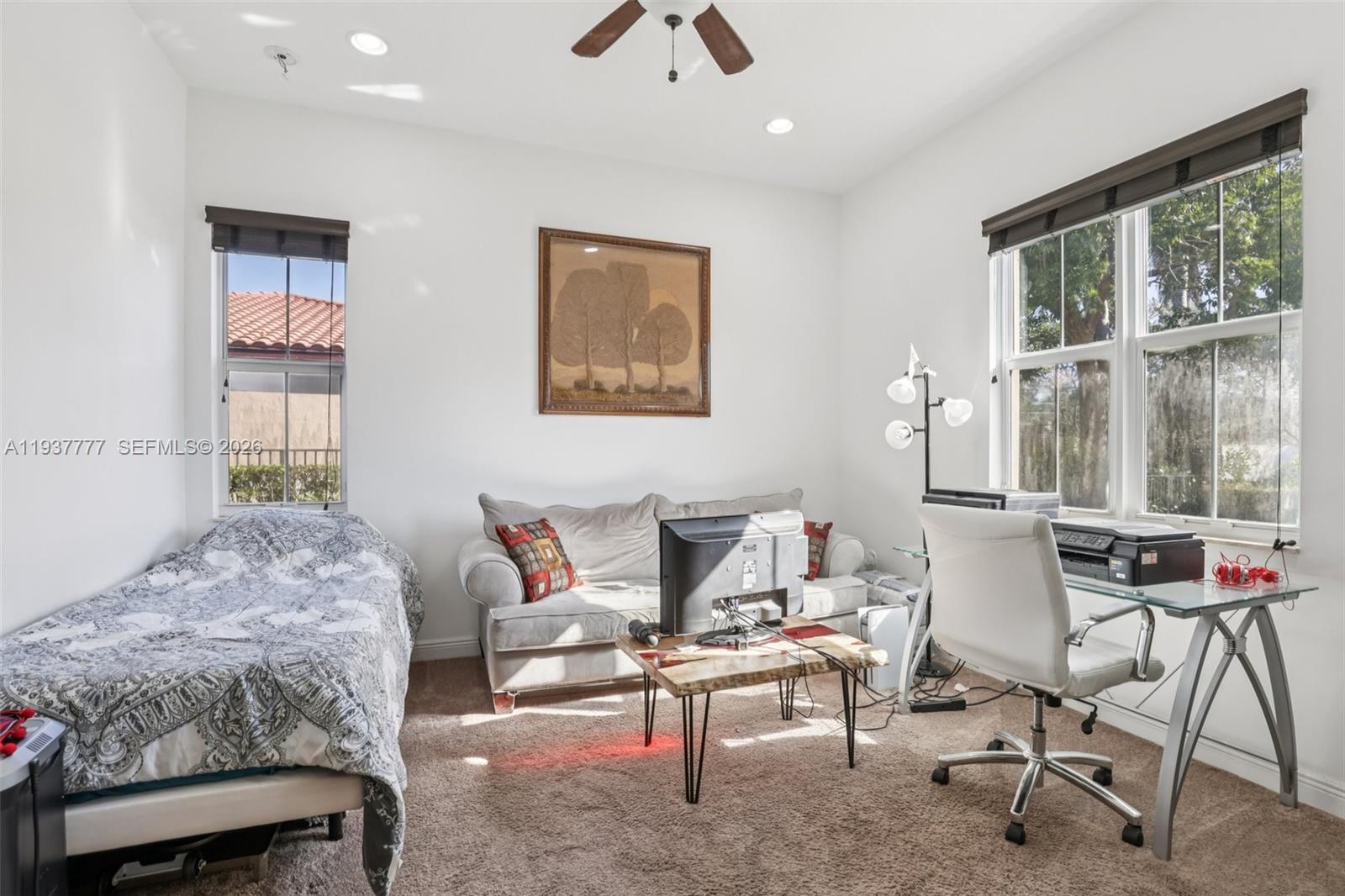 TARALYNE OAKS - Residential