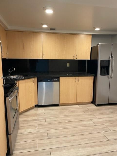 COMMODORE PLAZA CONDO - Residential Lease