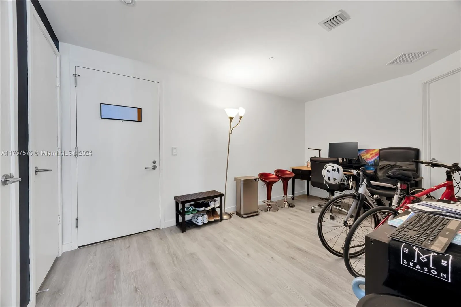 Miami, Florida 33130, United States, 2 Bedrooms Bedrooms, ,2 BathroomsBathrooms,Residential,Active,27175