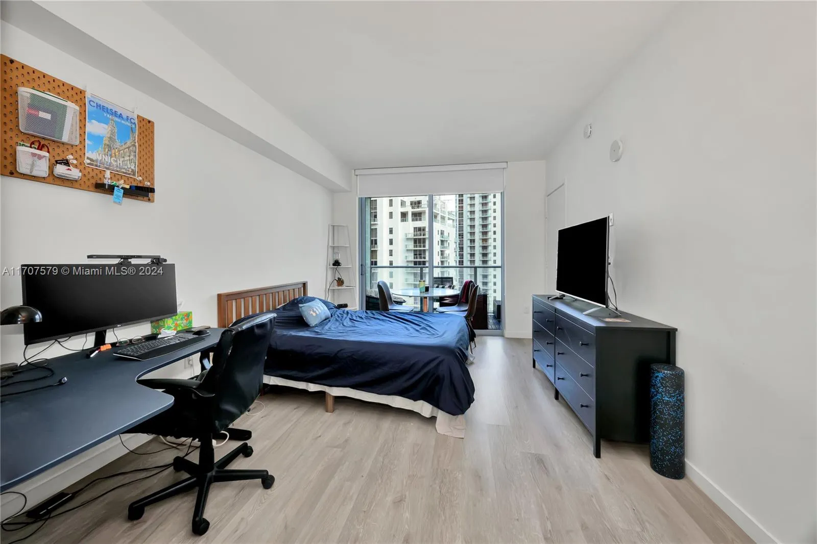 Miami, Florida 33130, United States, 2 Bedrooms Bedrooms, ,2 BathroomsBathrooms,Residential,Active,27175