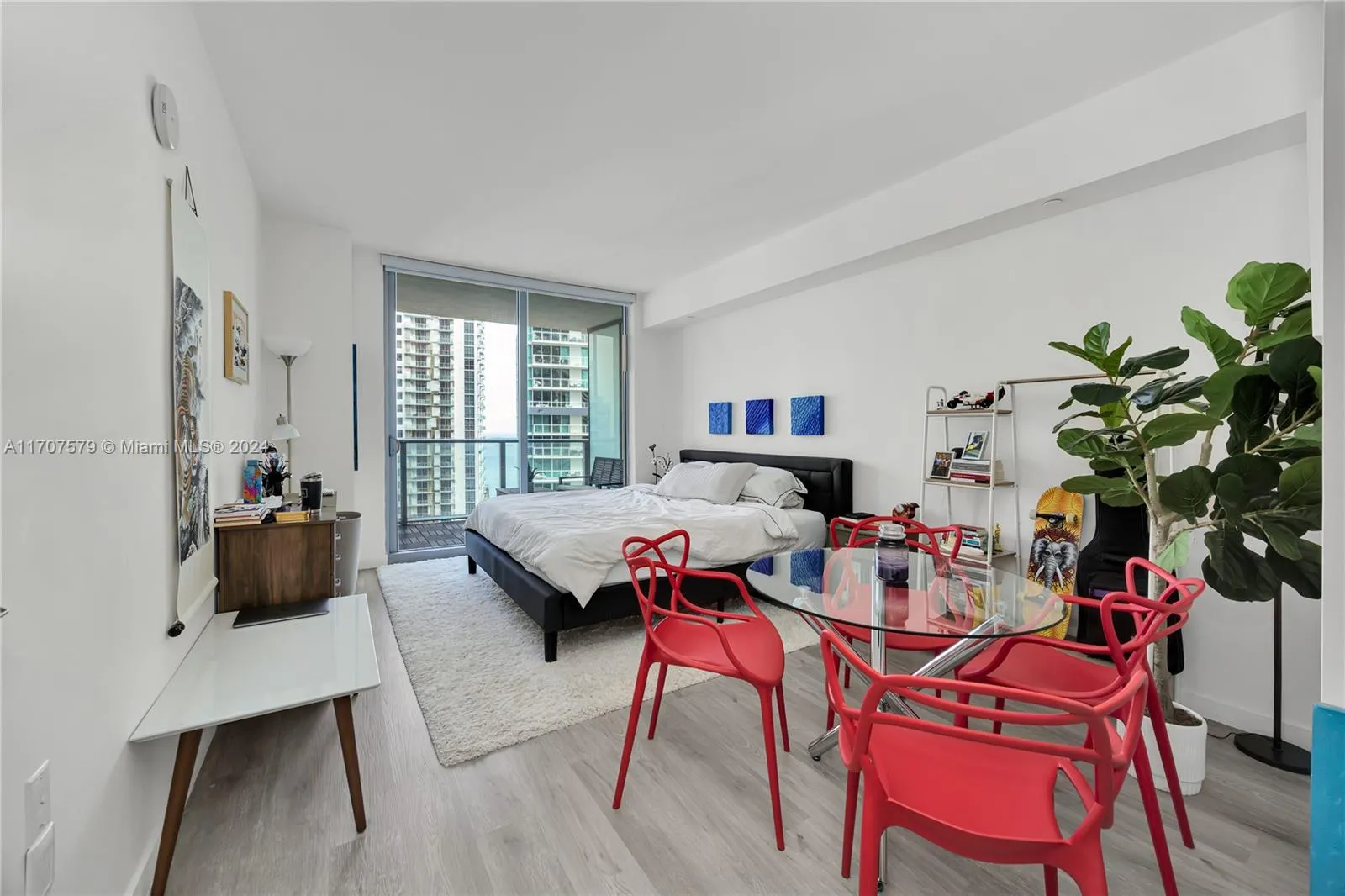 Miami, Florida 33130, United States, 2 Bedrooms Bedrooms, ,2 BathroomsBathrooms,Residential,Active,27175