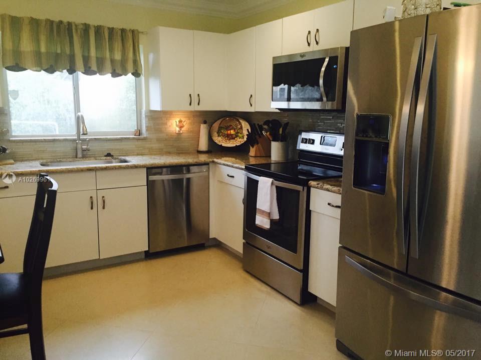 BRIDGEWATER AT PLANTATION - Residential