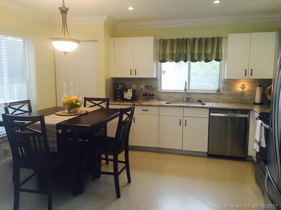 BRIDGEWATER AT PLANTATION - Residential