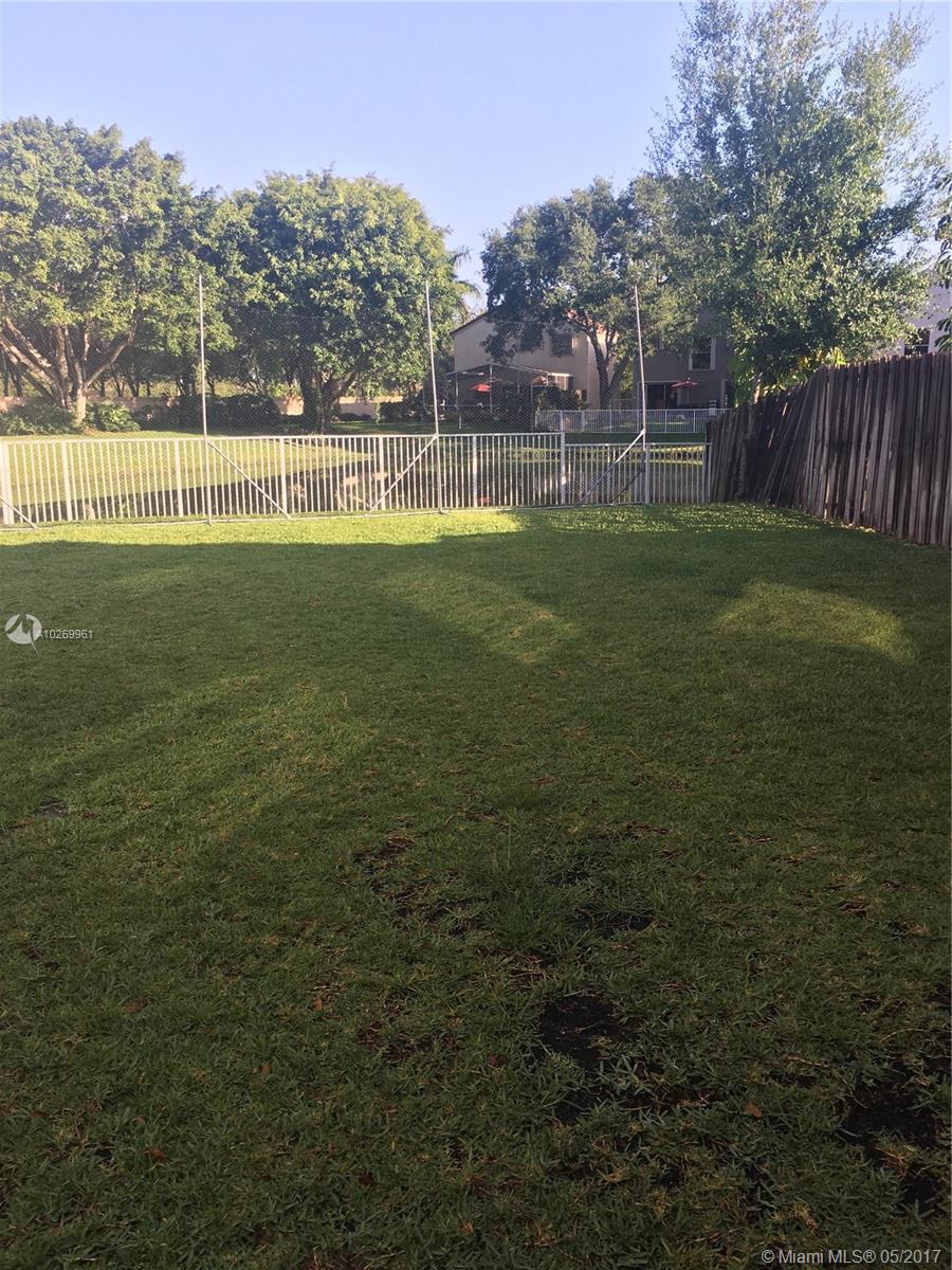 BRIDGEWATER AT PLANTATION - Residential