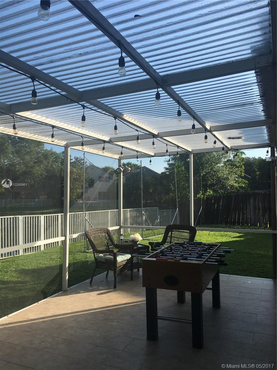 BRIDGEWATER AT PLANTATION - Residential